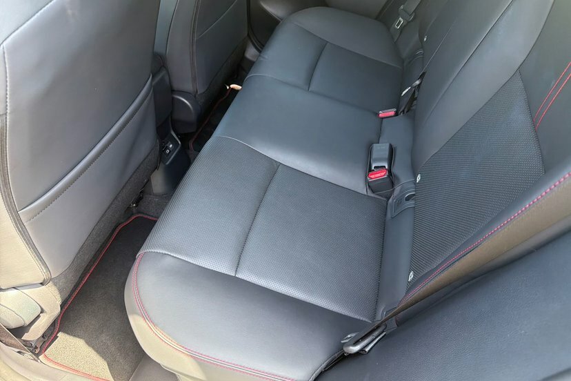 Lexus LBX 1.5 Vvt-ie Premium Plus Design Suv Hybr Red #18