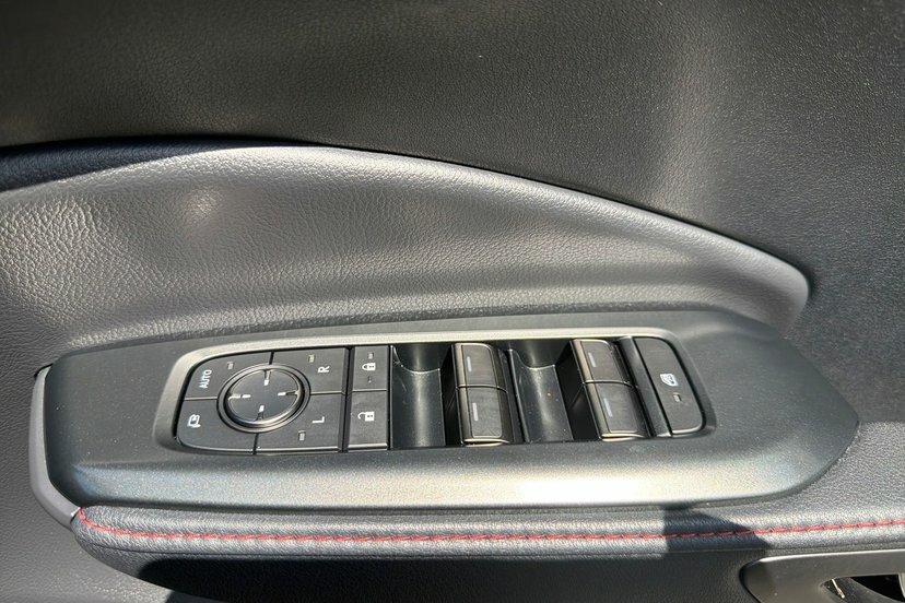Lexus LBX 1.5 Vvt-ie Premium Plus Design Suv Hybr Red #17