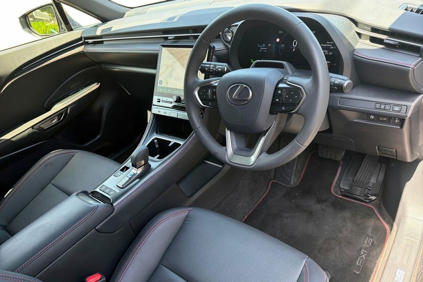 Lexus LBX 1.5 Vvt-ie Premium Plus Design Suv Hybr Red #6