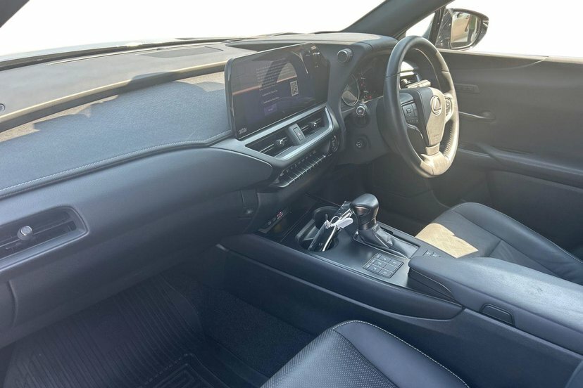 Lexus UX 2.0 250H Takumi Suv Hybrid E-cvt 184 P Grey #2