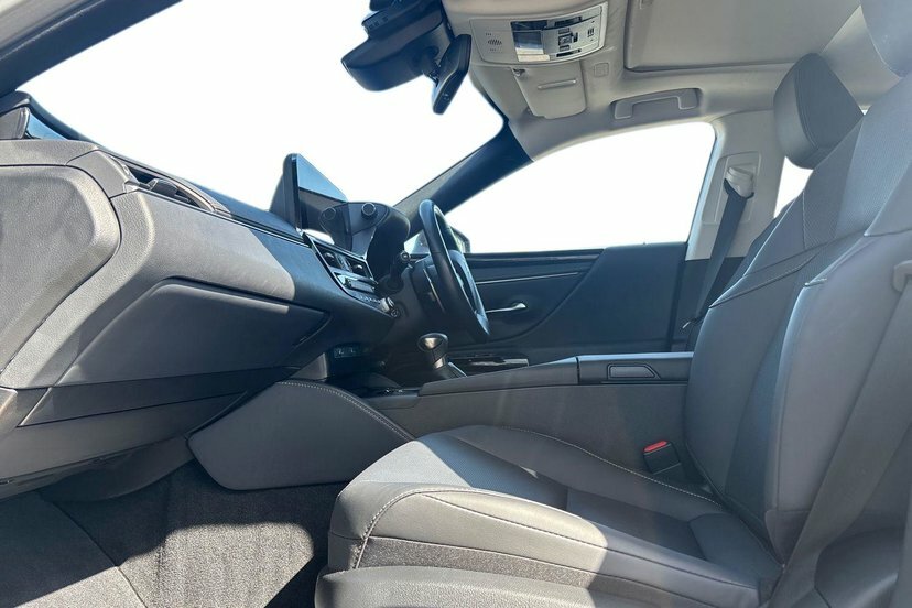 Lexus ES 2.5 300H Premium Edition Saloon Hybrid  #2