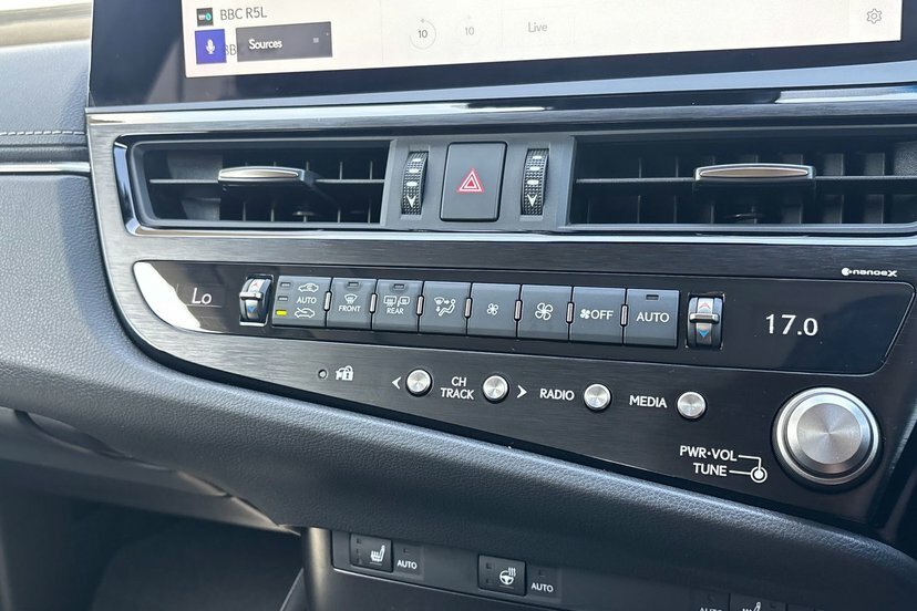 Lexus ES 2.5 300H Takumi E-cvt Euro 6 Ss Blue #33