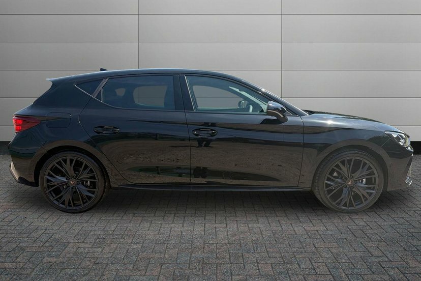 Cupra Leon 1.5 Etsi Shadow Edition Hatchback Hybri Black #4