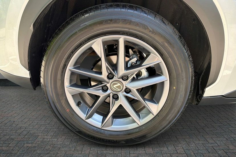 Lexus LBX 1.5 Vvt-ie Premium Suv Hybrid E-cvt 13 Silver #4