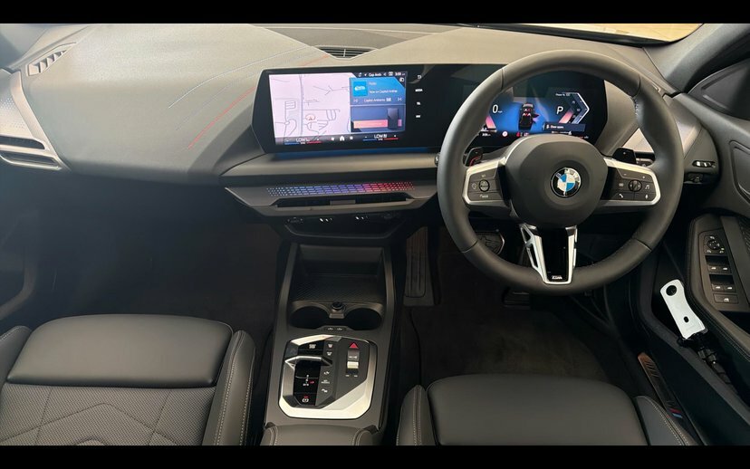 BMW 1 Series 1.5 120I Mht M Sport Dct EJ26UCT Black #4