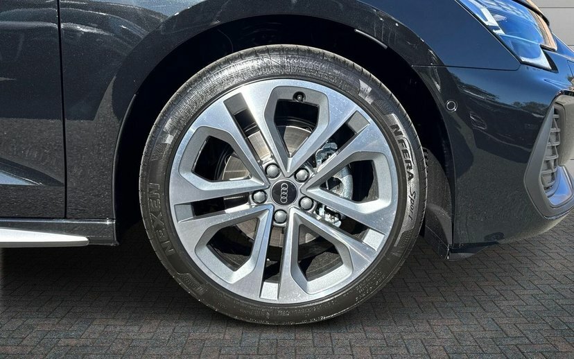 Audi A3 1.5 Tfsi S Line Sportback S Tronic 150 EK26CWU Black #5