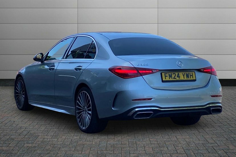 Mercedes-Benz C Class C200 Amg Line 9G-tronic White #2