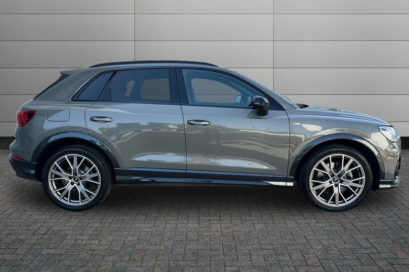Audi Q3 2.0 Tfsi 40 Black Edition Suv S Tronic Grey #4