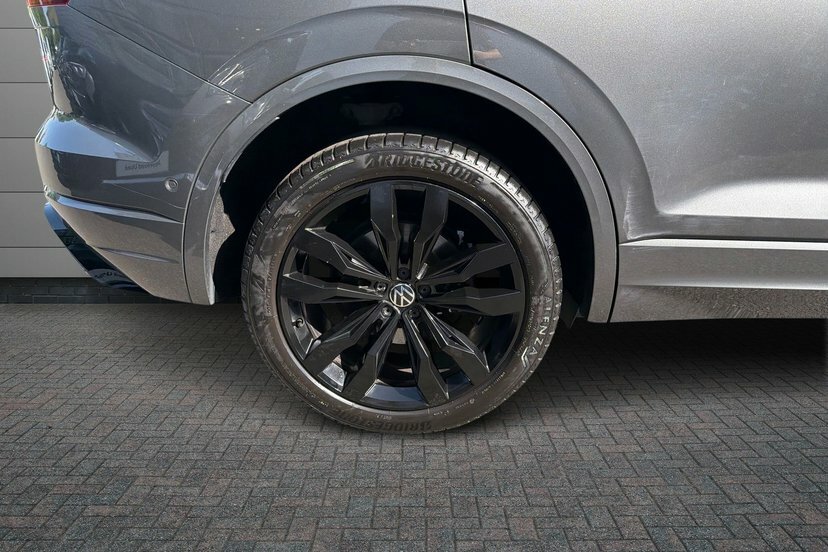 Volkswagen Touareg 3.0 Tdi V6 Black Edition Suv Tiptronic EY21ZZB Grey #5