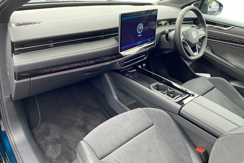 Volkswagen ID.7 Pro S 86Kwh Match Plus Fastback Blue #2