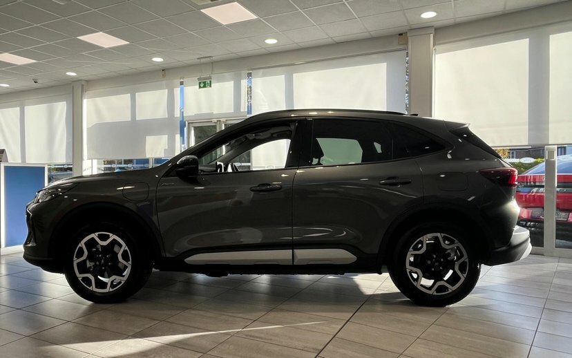Ford Kuga 1.5 Ecoboost 150 Titanium Edition  #3