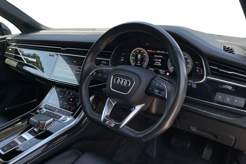 Audi Q7 3.0 Tfsie V6 55 Black Edition Suv Plug- Black #6