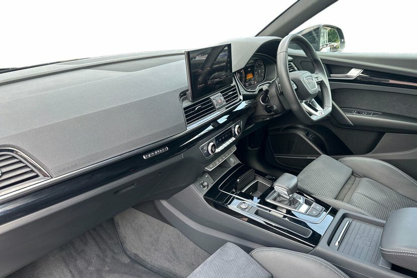 Audi Q5 2.0 Tfsie 50 Black Edition Suv Plug-in Grey #2