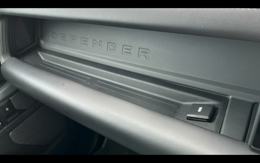 Land Rover Defender 110 3.0 D200 S 110 Green #36