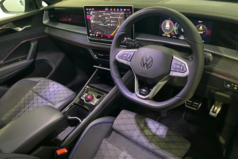 Volkswagen Tayron 1.5 Tsi Ehybrid 19.7Kwh R-line Edition Suv Pet Grey #6