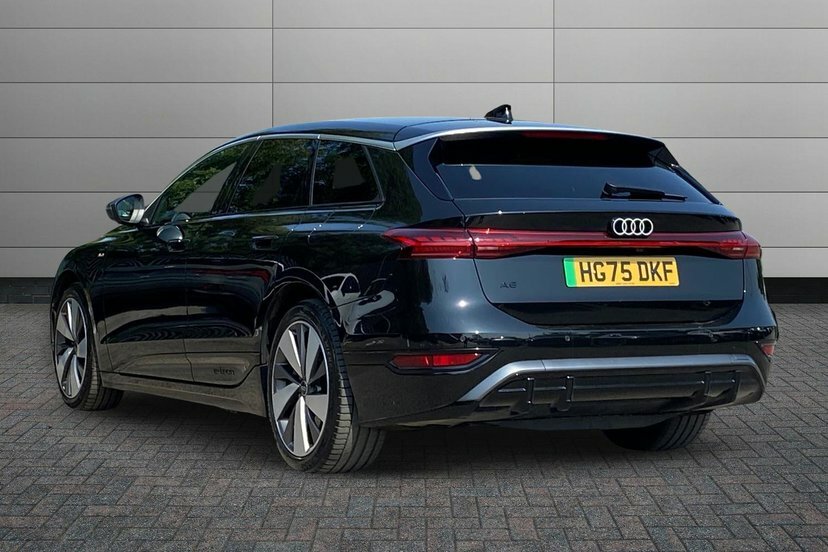 Audi A6 E-tron Avant 100Kwh Performance S Line Estate Black #3