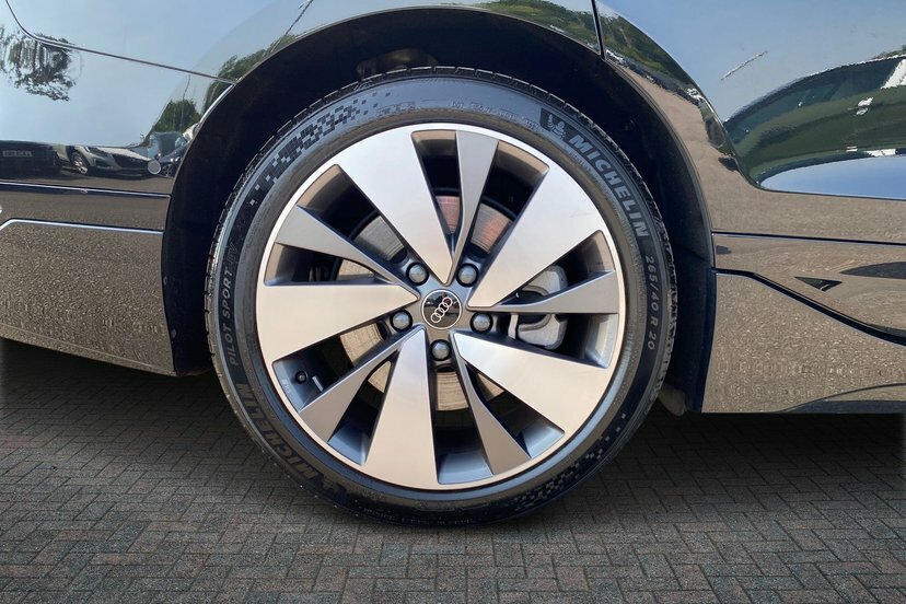 Audi A6 E-tron Avant 100Kwh Performance S Line Estate Black #4