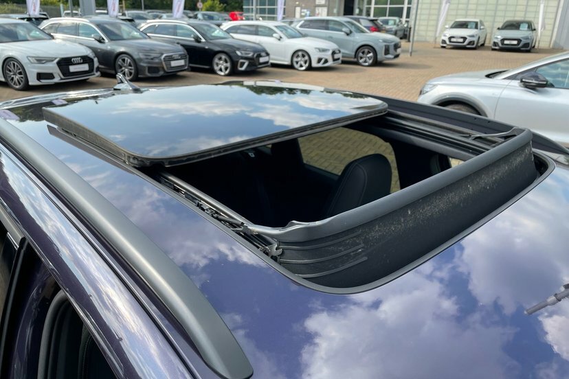Audi Q4 E Tron 210Kw 45 Quattro 82Kwh Black Edition Blue #13