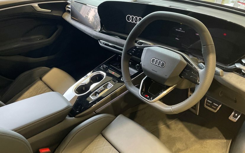 Audi A6 Saloon 2.0 Tdi Launch Edition S Tronic Quattro Red #6
