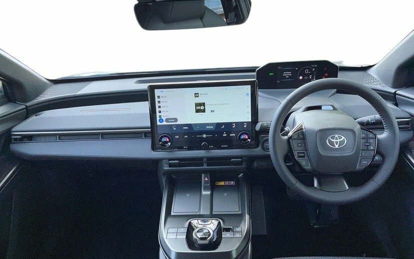 Toyota bZ4X 73.1Kwh Design Silver #6