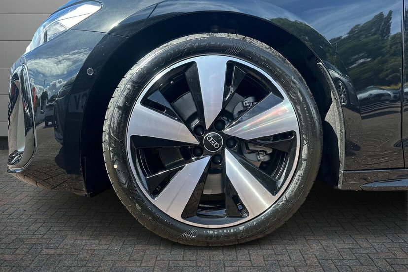 Audi A5 2.0 E-hybrid 25.9Kwh Black Edition Saloon Petr MD26EWF Black #5