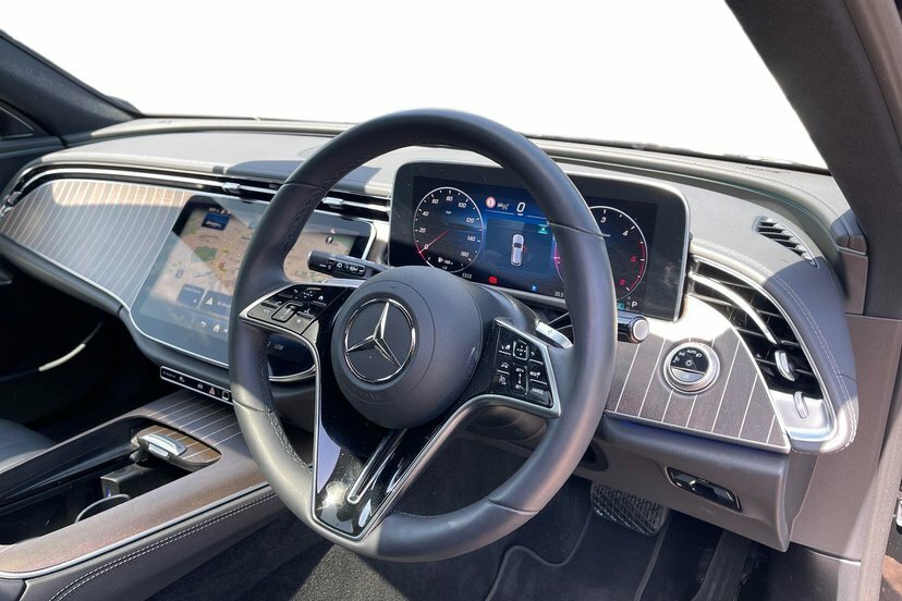 Mercedes-Benz E Class E220dh Exclusive Premium Estate FG26EZT Black #5