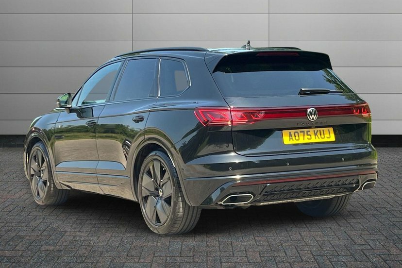 Volkswagen Touareg 3.0 V6 Tdi Final Edition Suv Tiptronic Black #3