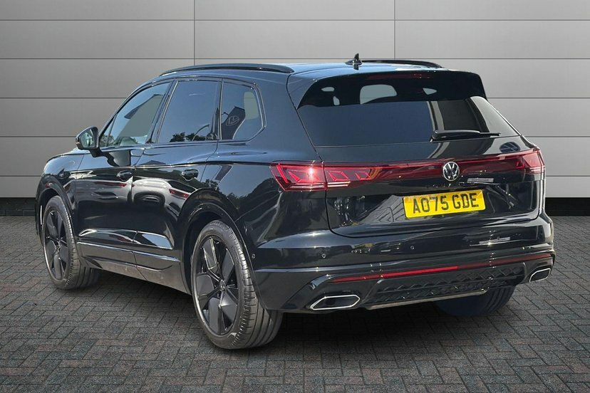Volkswagen Touareg 3.0 V6 Tdi Final Edition Suv Tiptronic AO75GDE Black #3