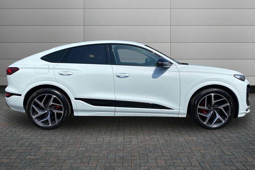 Audi Q6 E-Tron 100Kwh Edition 1 Sportback Quatt White #4