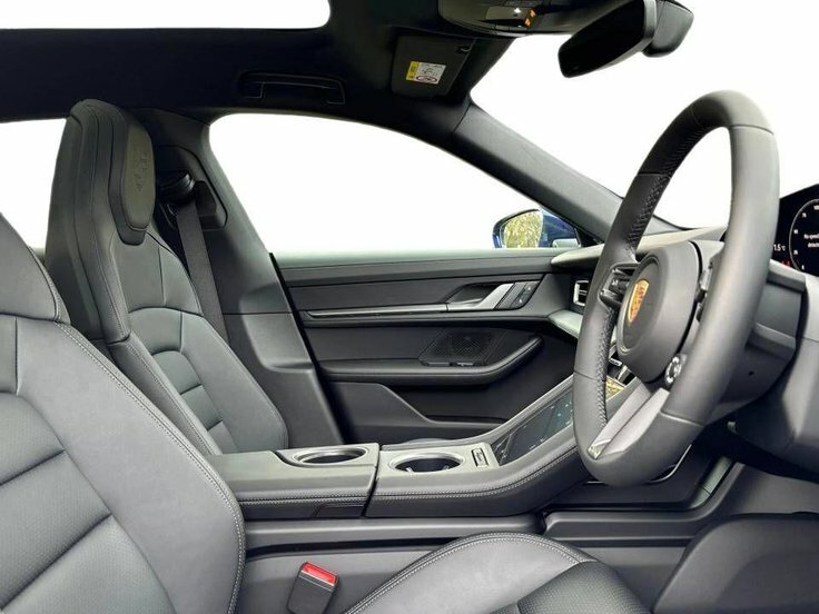 Porsche Taycan 320Kw 4 105Kwh Grey #8