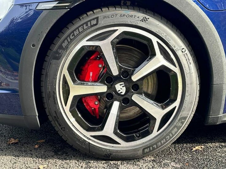 Porsche Taycan 320Kw 4 105Kwh Grey #4