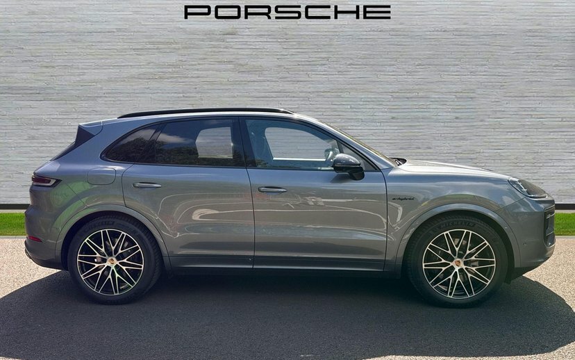 Porsche Cayenne 3.0 V6 E-hybrid 25.9Kwh Black Edition Suv Petr Grey #3