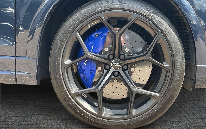 Audi RSQ8 4.0 Tfsi V8 Performance Carbon Black Suv Petro Blue #5
