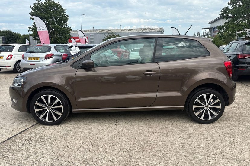 Volkswagen Polo Match Edition White #15