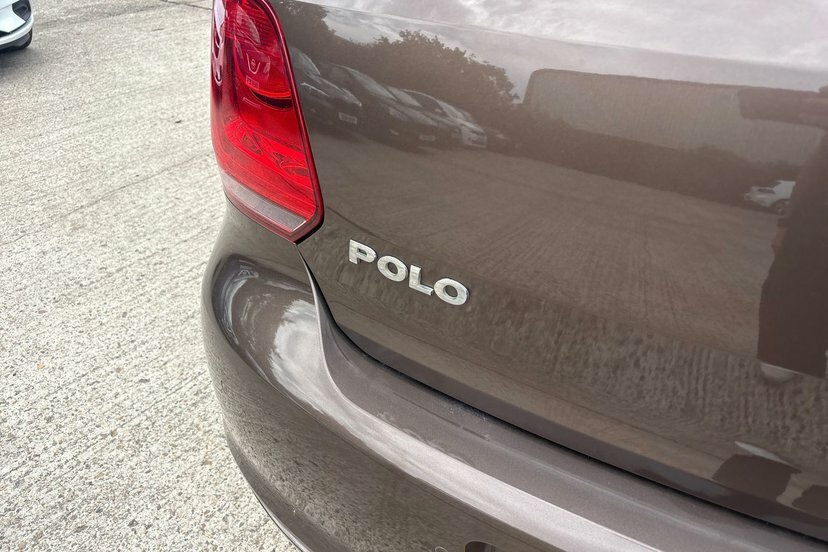 Volkswagen Polo Match Edition White #20