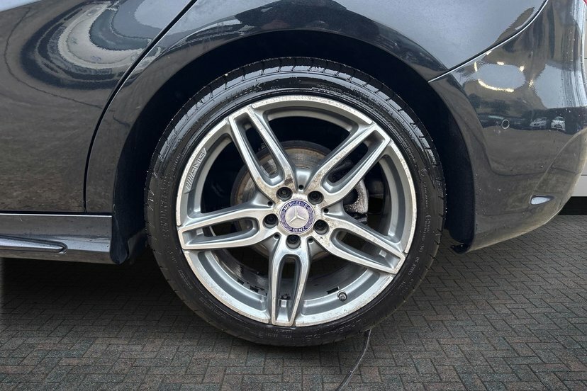 Mercedes-Benz B Class 1.5 B180d Amg Line Executive Mpv 7G-d Black #5