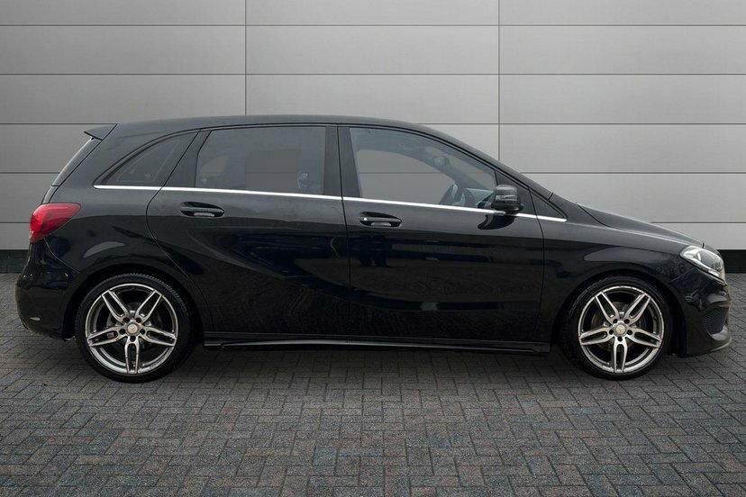 Mercedes-Benz B Class 1.5 B180d Amg Line Executive Mpv 7G-d Black #4