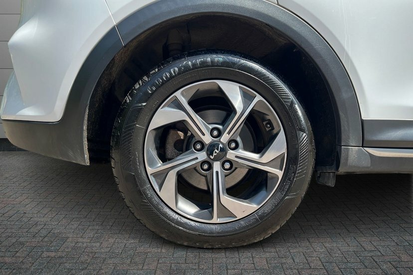 Kia Xceed 1.5 T-gdi 2 Suv 158 Bhp White #5