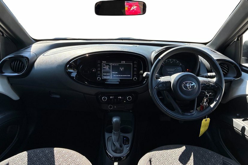 Toyota Aygo X 1.0 Vvt-i Edge Hatchback X-shift 72 Ps Black #5