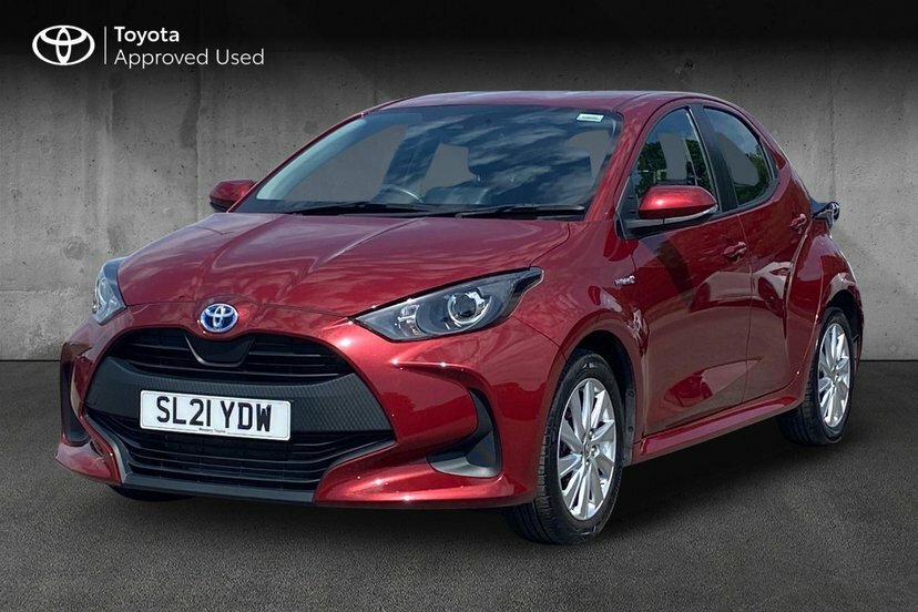 Toyota Yaris 1.5 Vvt-h Icon Hatchback Hybrid E-cvt Red #3
