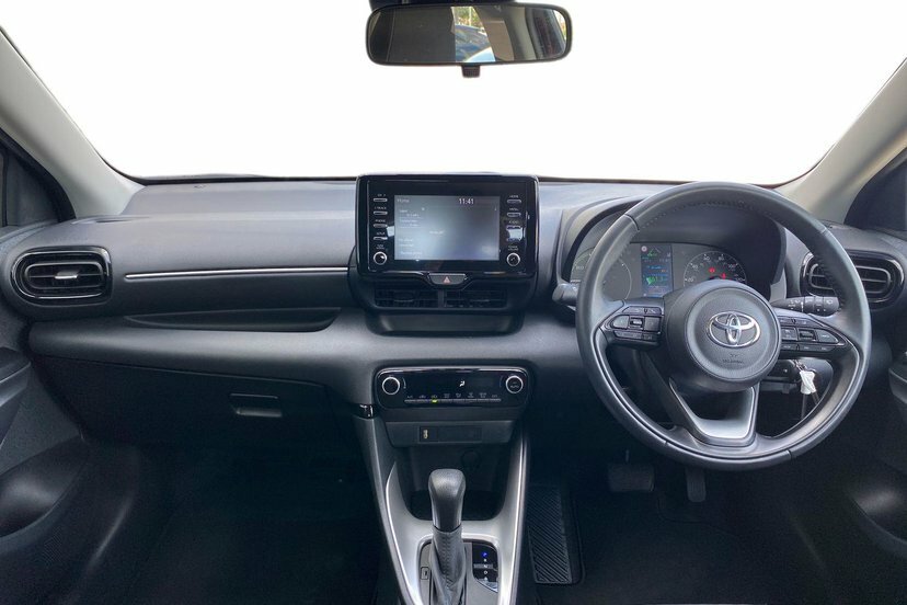 Toyota Yaris 1.5 Vvt-h Icon Hatchback Hybrid E-cvt Red #5