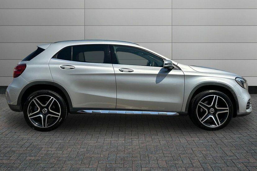 Mercedes-Benz GLA Class Gla220d Amg Line Premium Suv BN68JRU Silver #3