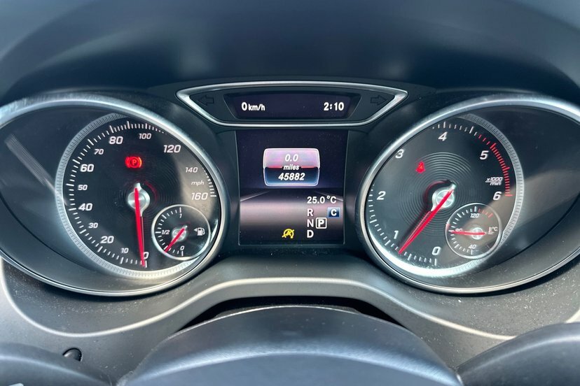 Mercedes-Benz GLA Class Gla220d Amg Line Premium Suv BN68JRU Silver #6