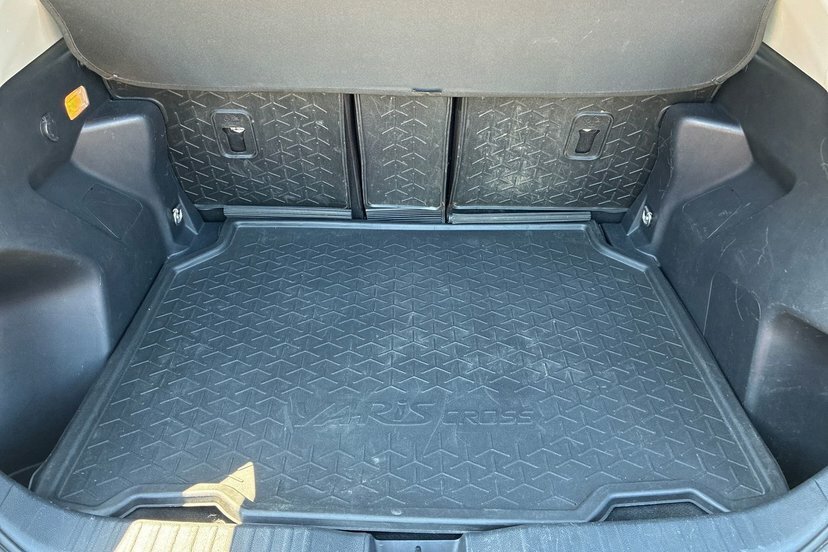 Toyota Yaris Cross Dynamic Blue #14