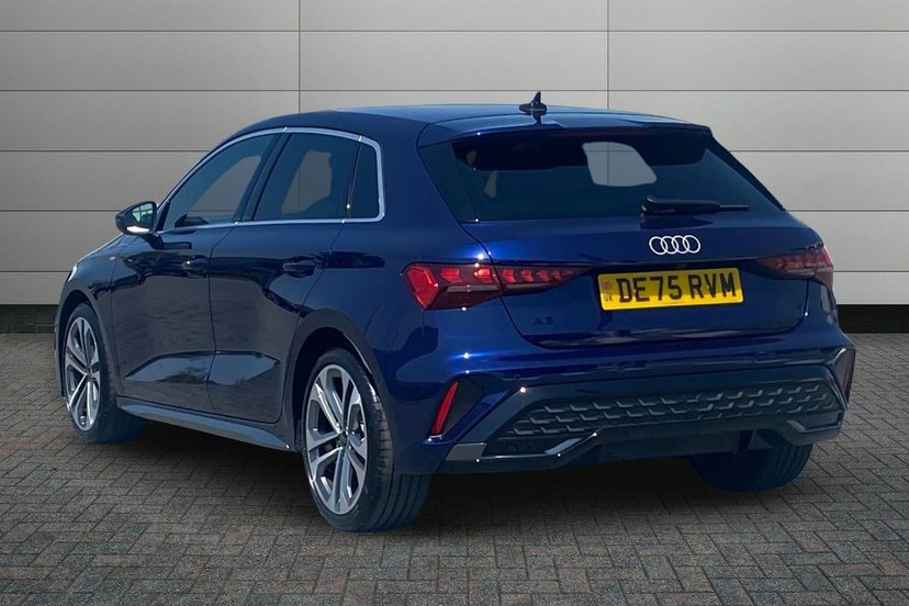 Audi A3 1.5 Tfsi S Line Sportback S Tronic 150 DE75RVM Blue #3