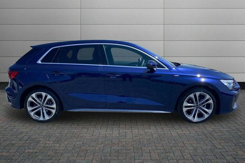 Audi A3 1.5 Tfsi S Line Sportback S Tronic 150 DE75RVM Blue #4