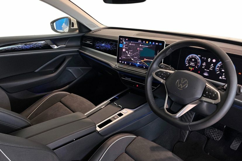 Volkswagen Passat 1.5 Etsi Mhev Elegance Estate Hybrid Ds White #6