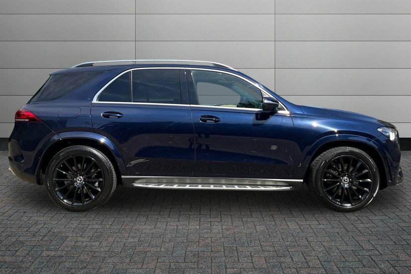 Mercedes-Benz GLE Class Gle300d Amg Line Premium Blue #3