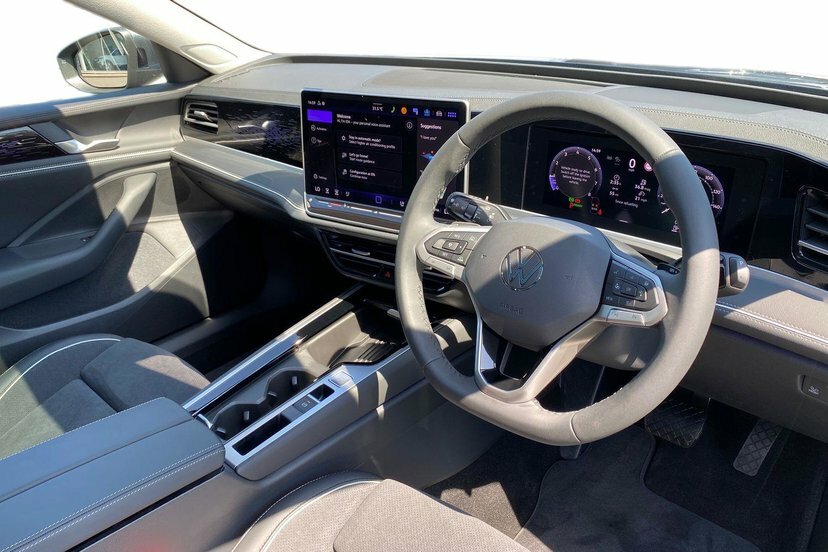 Volkswagen Passat 1.5 Etsi Mhev Elegance Estate Hybrid Ds  #6