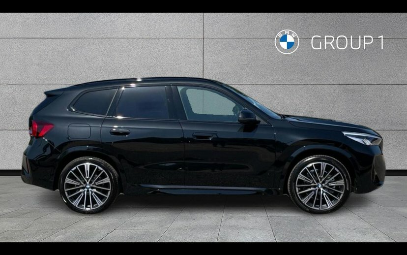 BMW iX1 30 66.5Kwh M Sport Suv Xdrive 1 Black #3